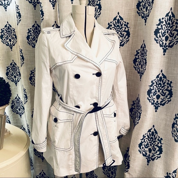 Banana Republic Jackets & Blazers - Banana Republic Trench Coat